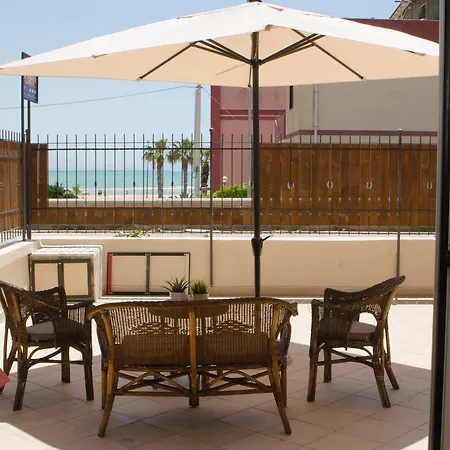 Del Lido Bed & Breakfast