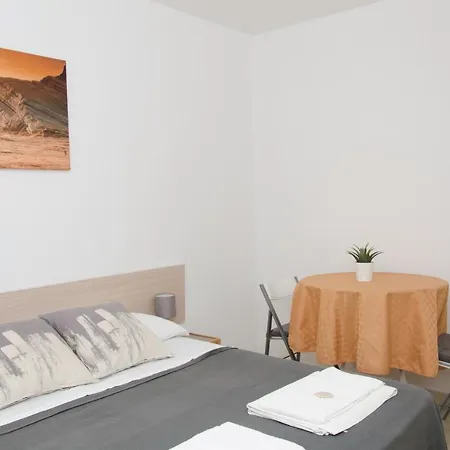 Del Lido Bed & Breakfast